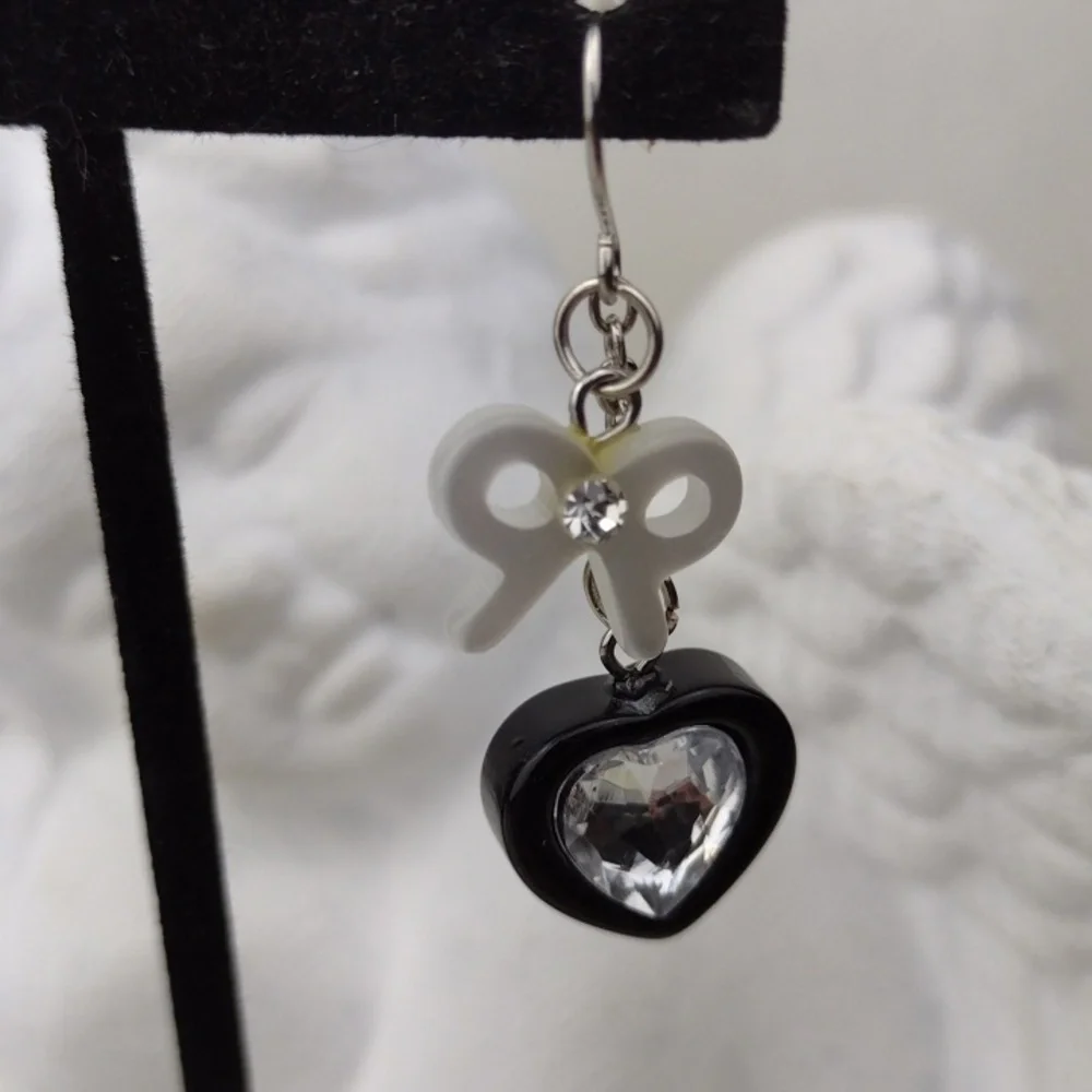🌻3 For $15 Black & Crystal Heart Bow Drop Earrings